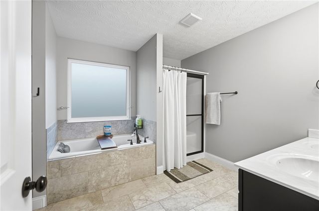 254 Auburn Meadows Court, Carlisle, OH 45005
