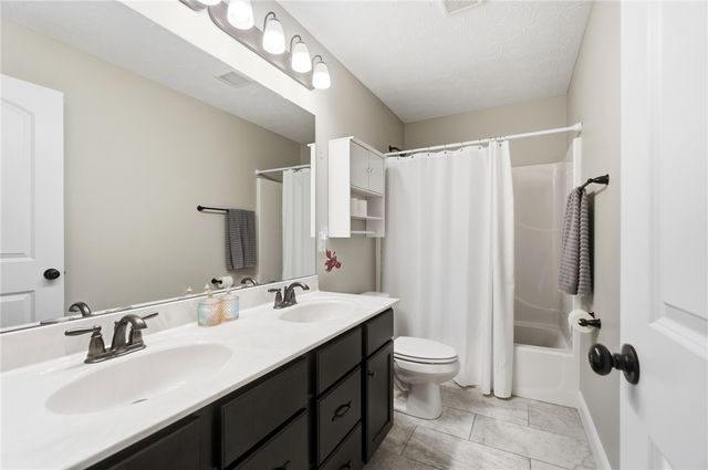 254 Auburn Meadows Court, Carlisle, OH 45005
