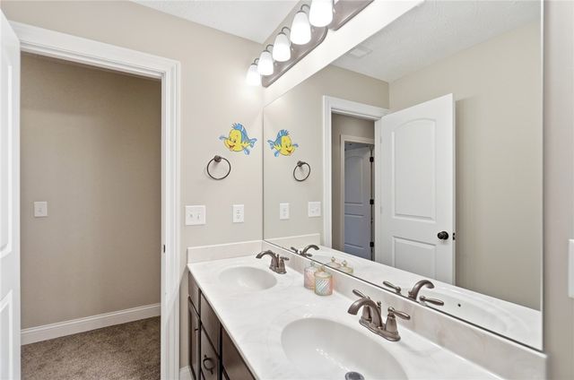 254 Auburn Meadows Court, Carlisle, OH 45005