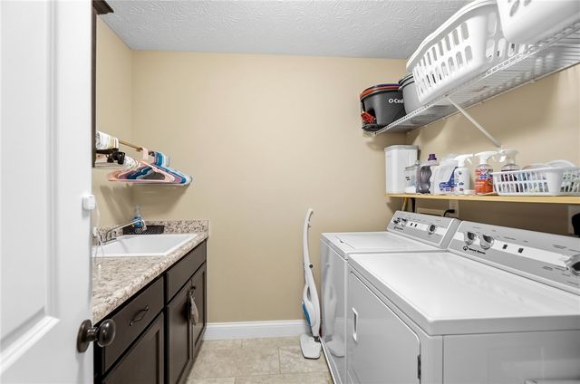 254 Auburn Meadows Court, Carlisle, OH 45005
