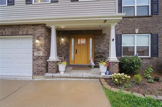 254 Auburn Meadows Court, Carlisle, OH 45005
