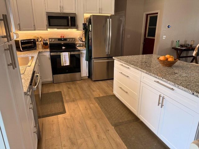 7242 ASHMORE DRIVE, New Port Richey, FL 34653