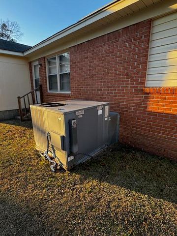 950 Berry Street, Manning, SC 29102