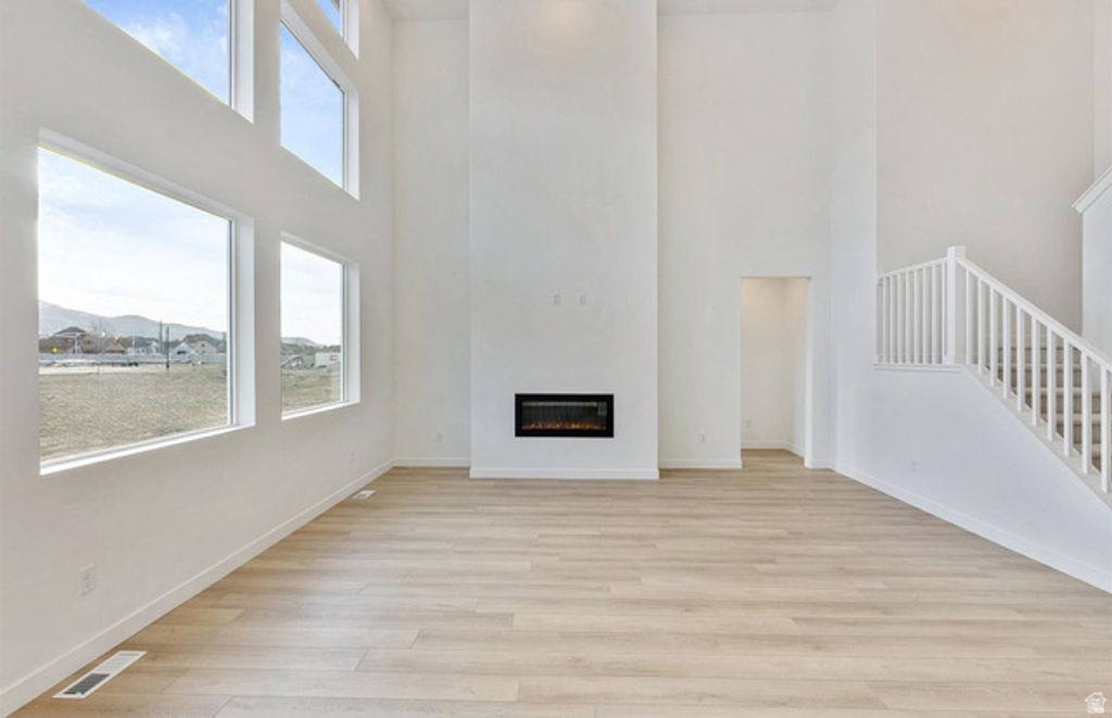 Image 2 of property listing at 1003 E 310 S, Salem, UT 84653