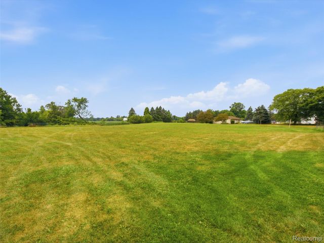 12116 Coolidge Road, Atlas Township, MI 48438