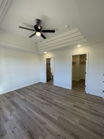 586 Pleasant Hill Rd, Lafayette, TN 37083