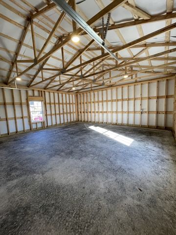 586 Pleasant Hill Rd, Lafayette, TN 37083