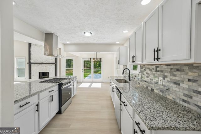7300 Buck Creek Drive, Fairburn, GA 30213