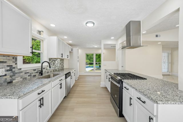 7300 Buck Creek Drive, Fairburn, GA 30213