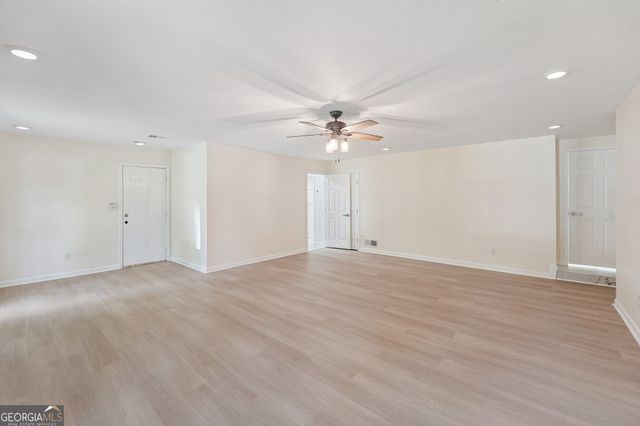 7300 Buck Creek Drive, Fairburn, GA 30213
