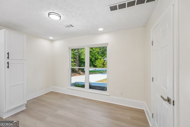 7300 Buck Creek Drive, Fairburn, GA 30213