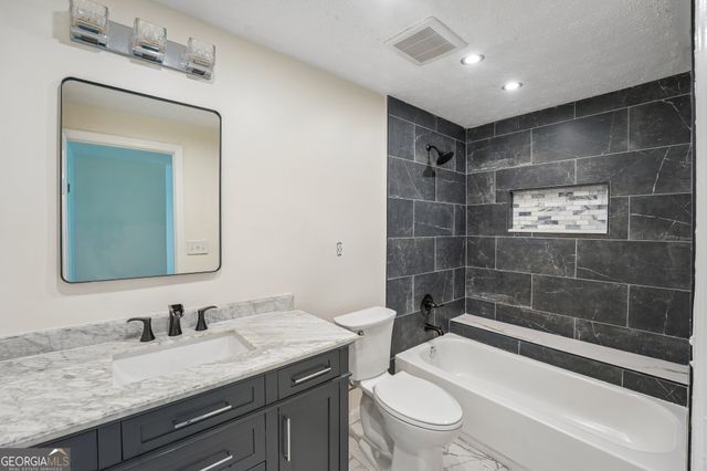 7300 Buck Creek Drive, Fairburn, GA 30213