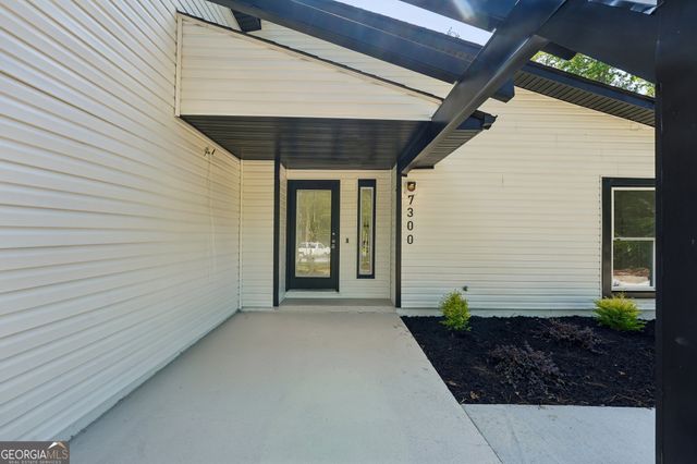 7300 Buck Creek Drive, Fairburn, GA 30213
