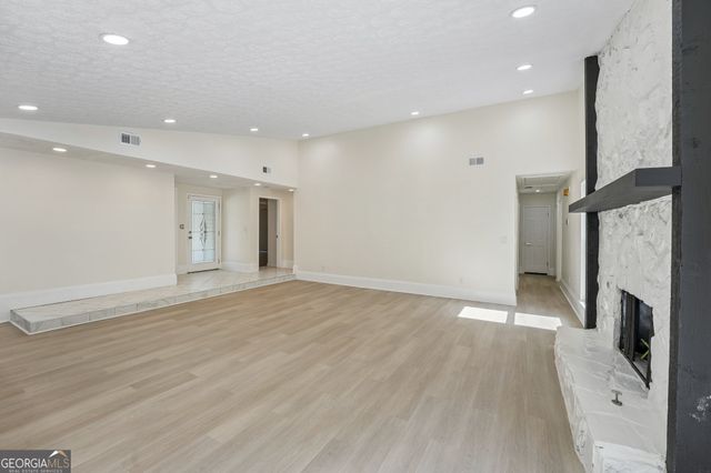 7300 Buck Creek Drive, Fairburn, GA 30213