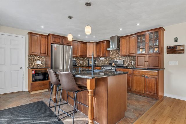 62 Canonchet Trail, Cranston, RI 02921