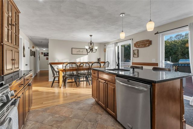 62 Canonchet Trail, Cranston, RI 02921