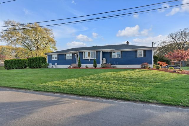 62 Canonchet Trail, Cranston, RI 02921
