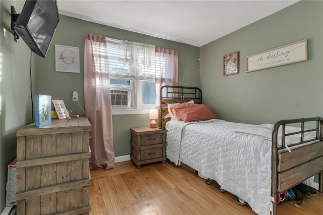 62 Canonchet Trail, Cranston, RI 02921