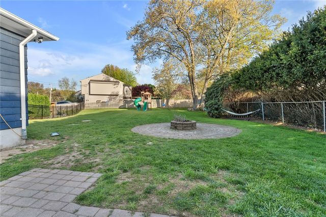 62 Canonchet Trail, Cranston, RI 02921