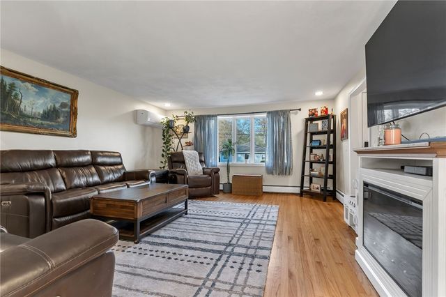 62 Canonchet Trail, Cranston, RI 02921