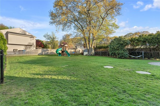 62 Canonchet Trail, Cranston, RI 02921