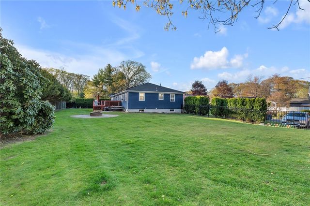 62 Canonchet Trail, Cranston, RI 02921