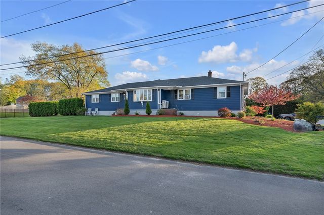 62 Canonchet Trail, Cranston, RI 02921