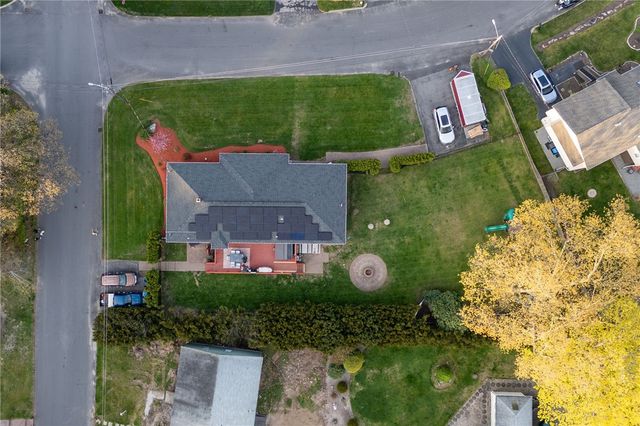 62 Canonchet Trail, Cranston, RI 02921
