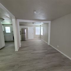 209 W Purdom Avenue, Alvarado, TX 76009