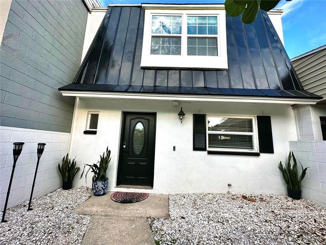 10021 N 53RD STREET, Temple Terrace, FL 33617