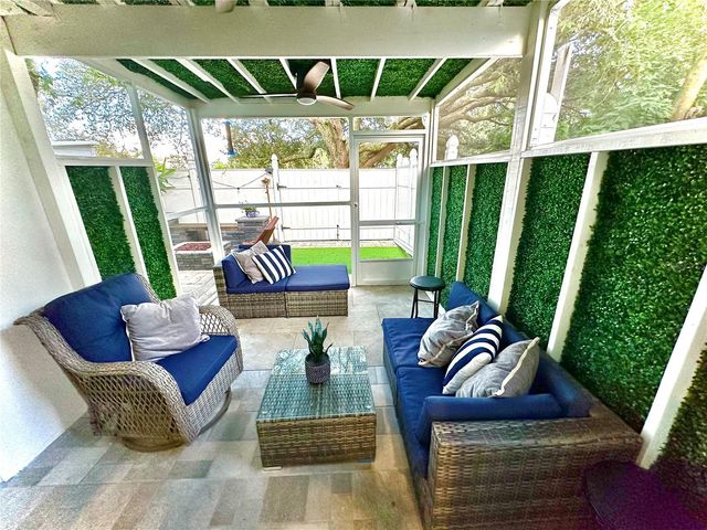 10021 N 53RD STREET, Temple Terrace, FL 33617