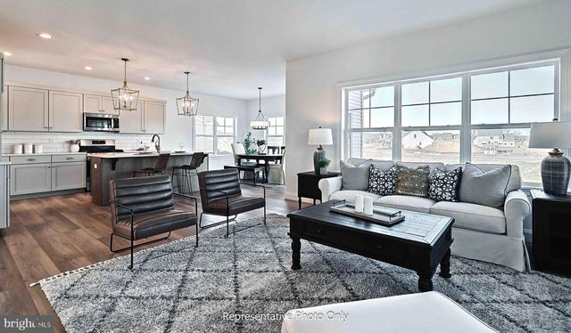 120 MORNING DR, Ephrata, PA 17522