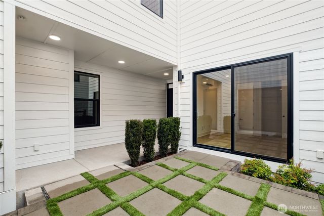 13756 SE 85th Street, Newcastle, WA 98059