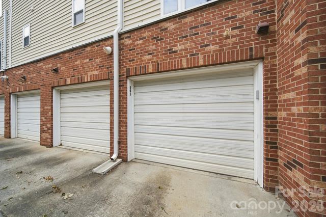 643 Raphael Place, Charlotte, NC 28205