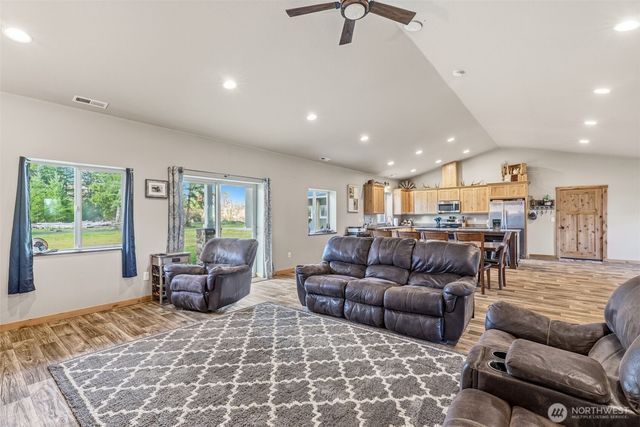 371 Toledo-Vader Road, Toledo, WA 98591