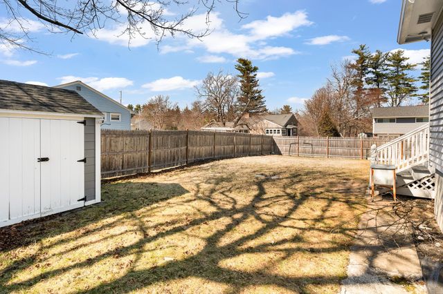 6 Messer Avenue, Salem, NH 03079