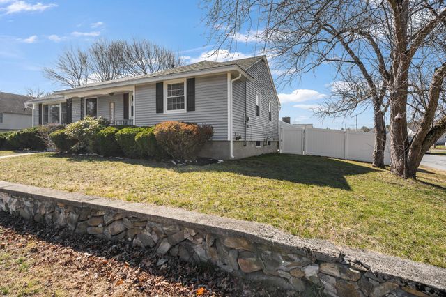 6 Messer Avenue, Salem, NH 03079