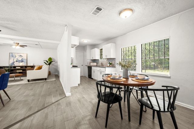 5219 Myrtlewood Street, Houston, TX 77033