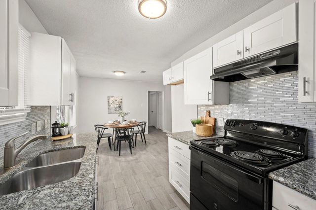 5219 Myrtlewood Street, Houston, TX 77033