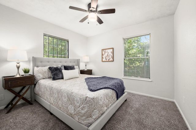 5219 Myrtlewood Street, Houston, TX 77033