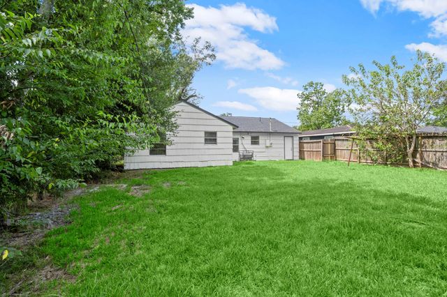 5219 Myrtlewood Street, Houston, TX 77033