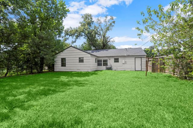 5219 Myrtlewood Street, Houston, TX 77033