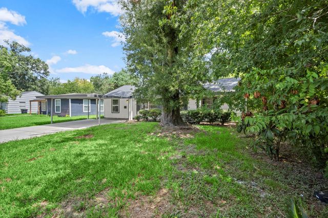 5219 Myrtlewood Street, Houston, TX 77033