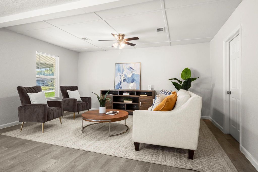 5219 Myrtlewood Street, Houston, TX 77033