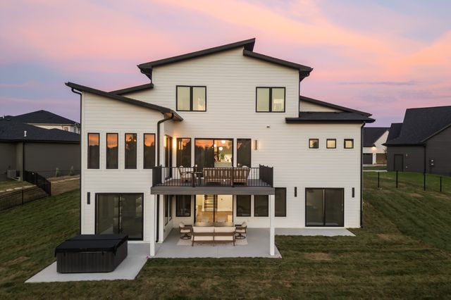 322 Emmett Court, Norwalk, IA 50211