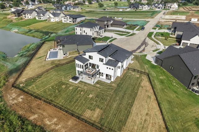 322 Emmett Court, Norwalk, IA 50211