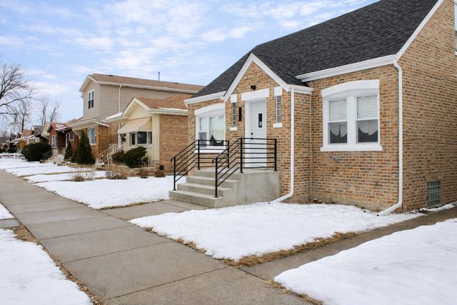 12527 S Lowe Avenue, Chicago, IL 60628