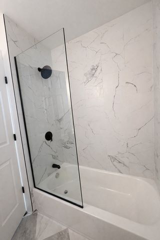 12527 S Lowe Avenue, Chicago, IL 60628