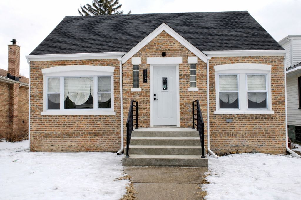 12527 S Lowe Avenue, Chicago, IL 60628