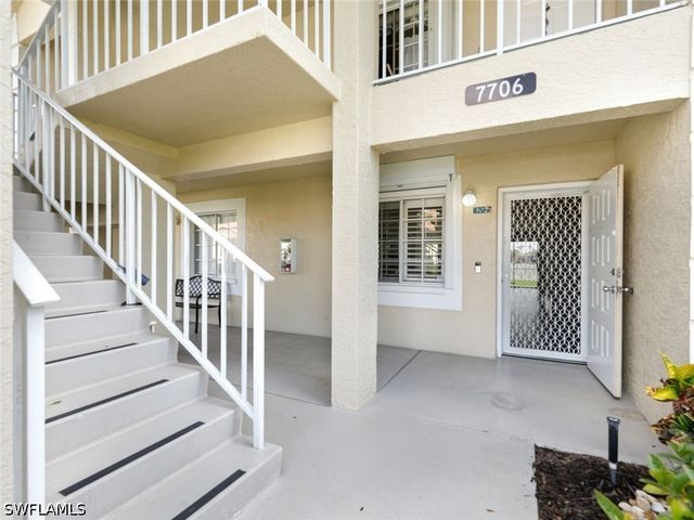 7706 Jewel LN 102, Naples, FL 34109